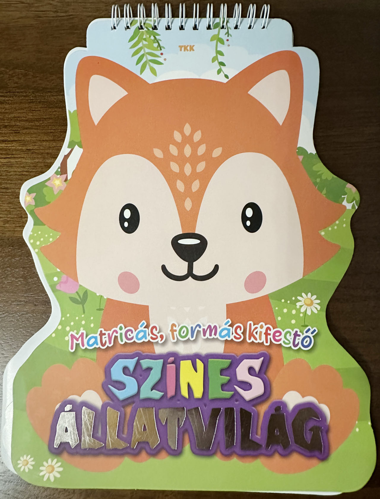 Színes állatvilág - matricás színező Színes állatvilág - matricás színező